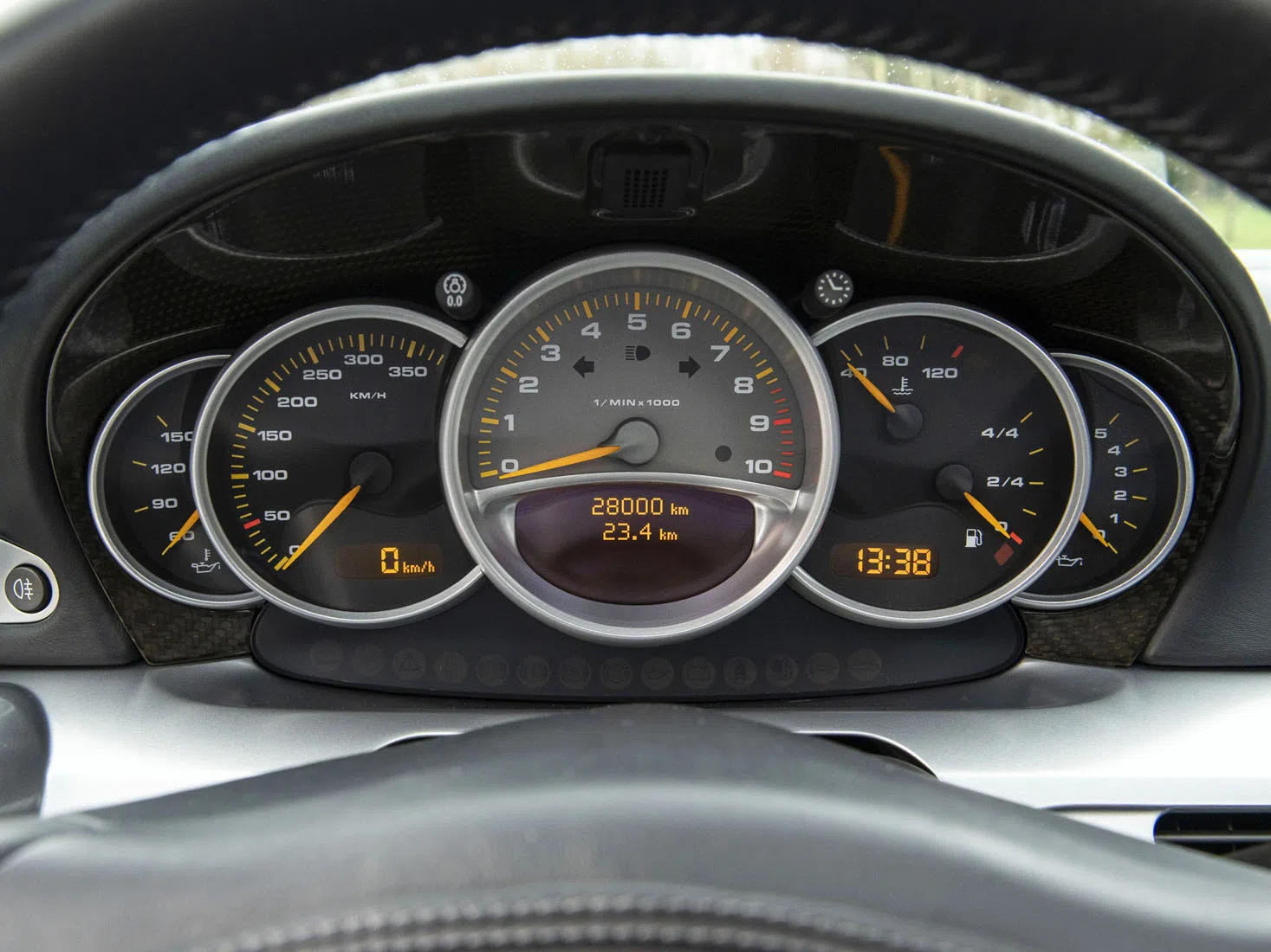 2004 Porsche Carrera GT interior, Natural Dark Grey