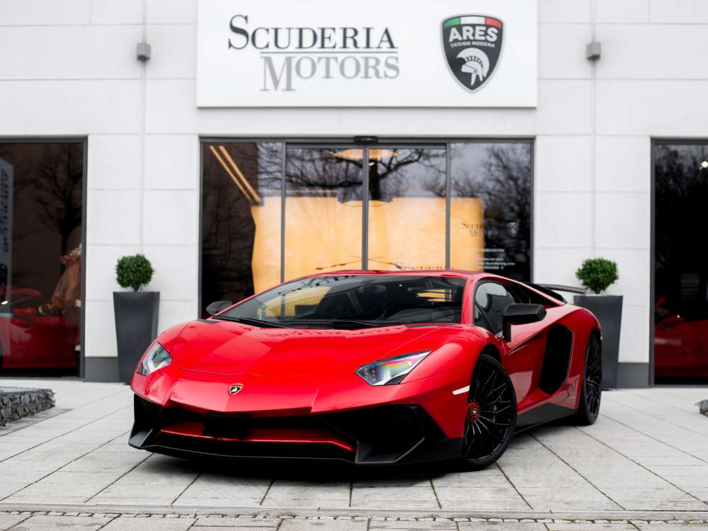 2016 Lamborghini Aventador LP 750-4 Superveloce, 2/17