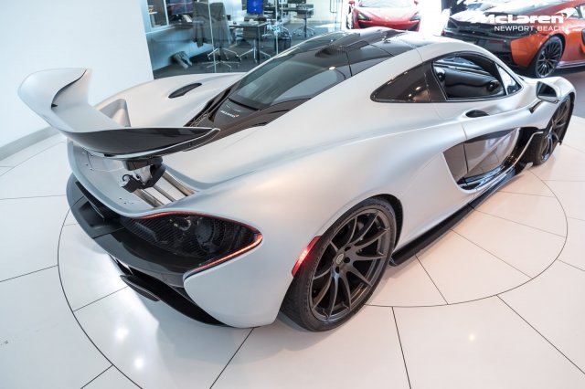 2015 McLaren P1, 5/11
