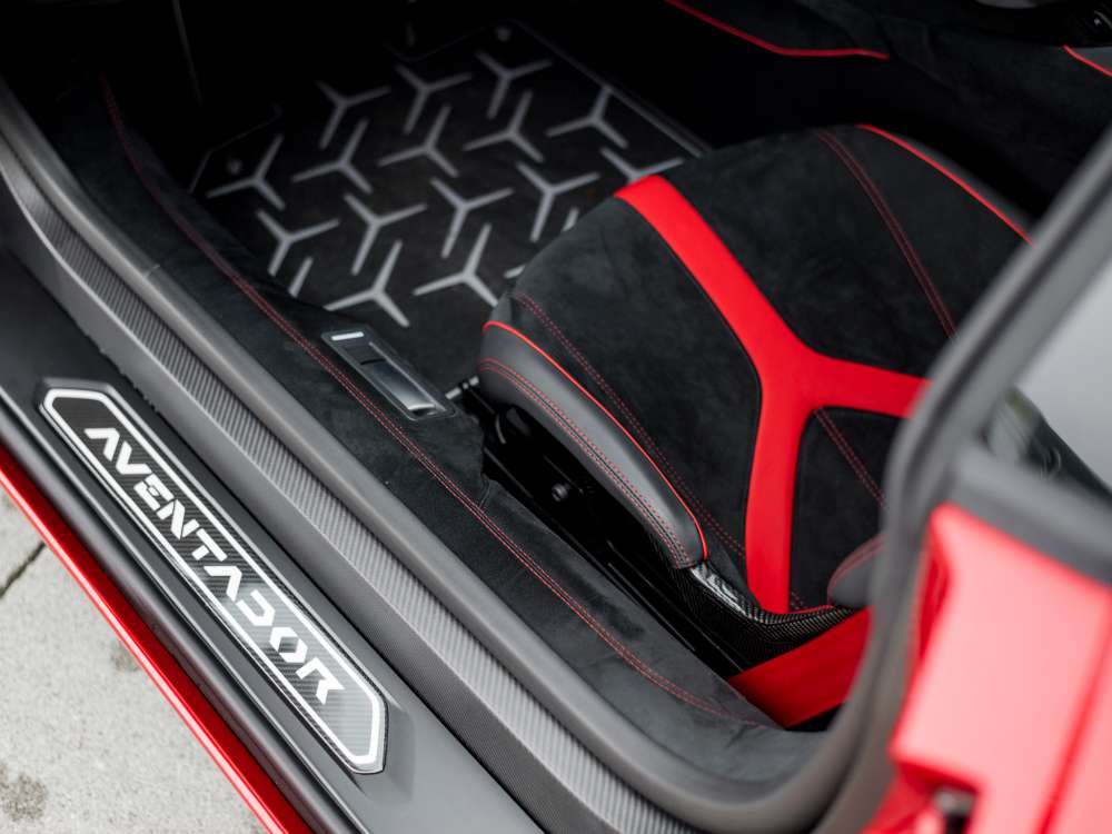 2016 Lamborghini Aventador LP 750-4 Superveloce, 7/17