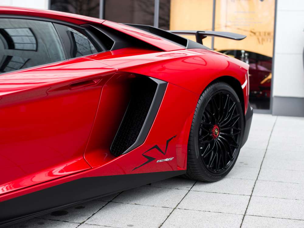2016 Lamborghini Aventador LP 750-4 Superveloce, 12/17