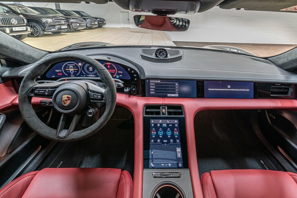 2020 Porsche Taycan 4S, 3/20