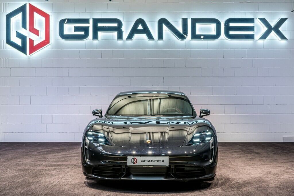 2020 Porsche Taycan 4S, 12/20