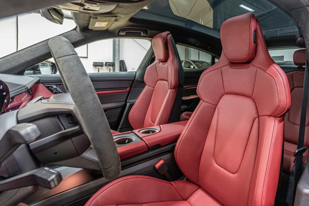 2020 Porsche Taycan 4S, 14/20