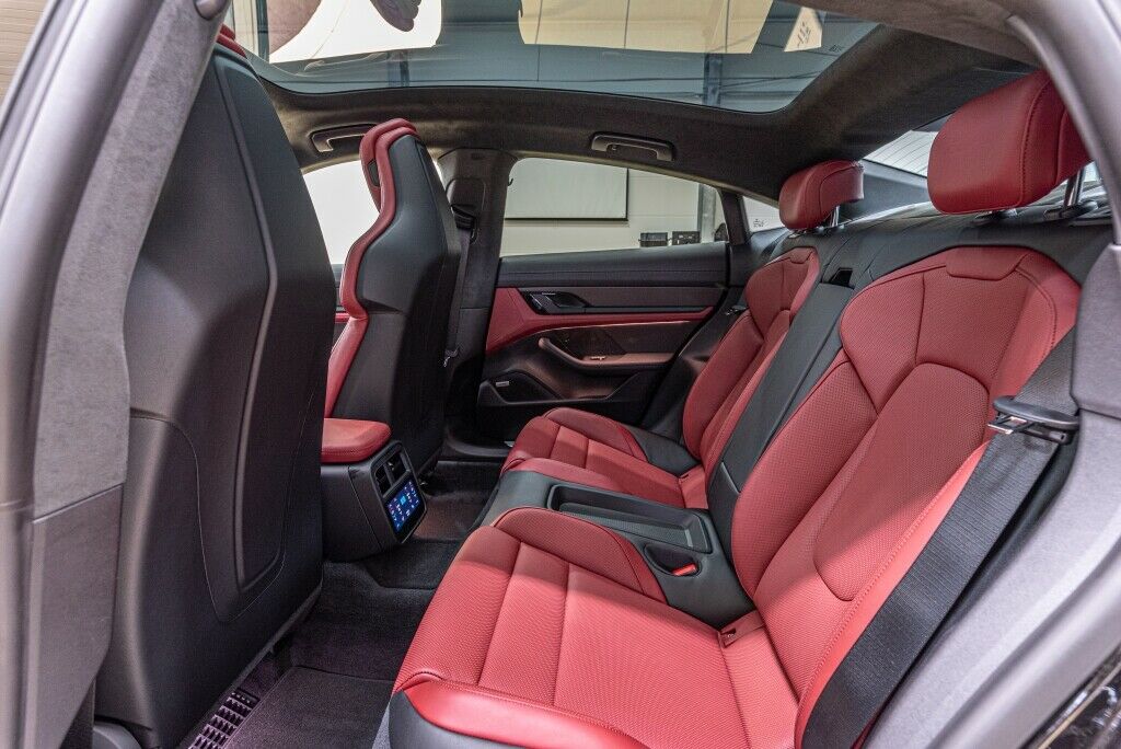 2020 Porsche Taycan 4S, 15/20