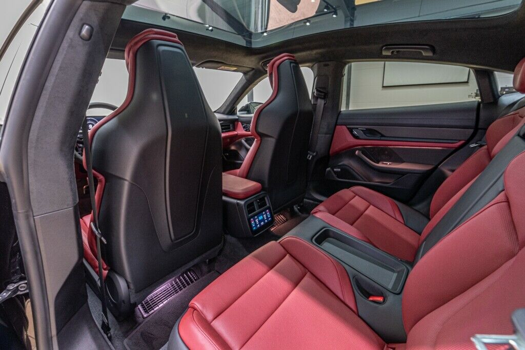 2020 Porsche Taycan 4S, 16/20