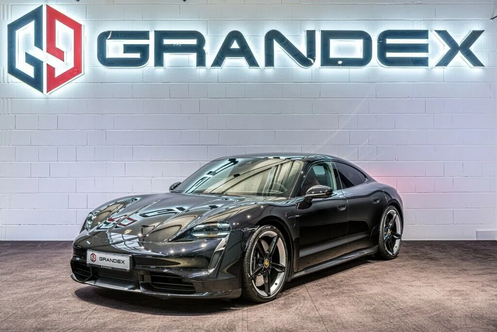 2020 Porsche Taycan 4S