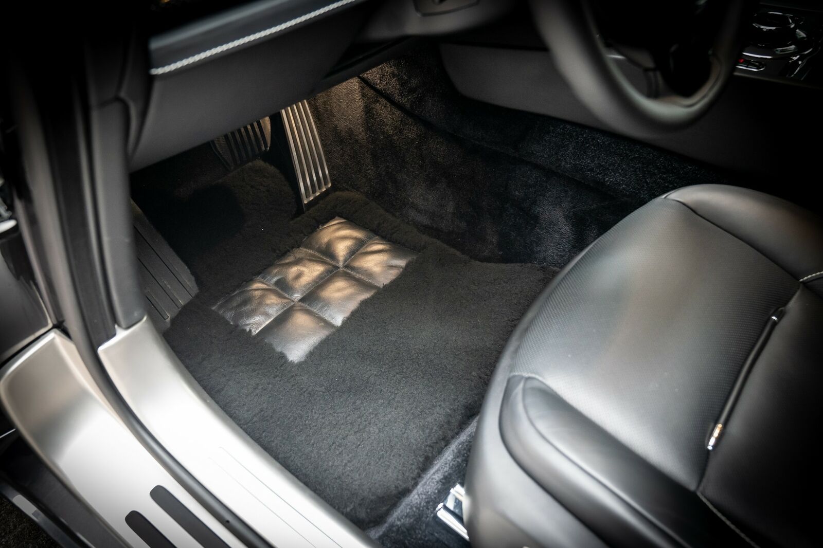 2019 Rolls-Royce Wraith BLACK BADGE, 9/19