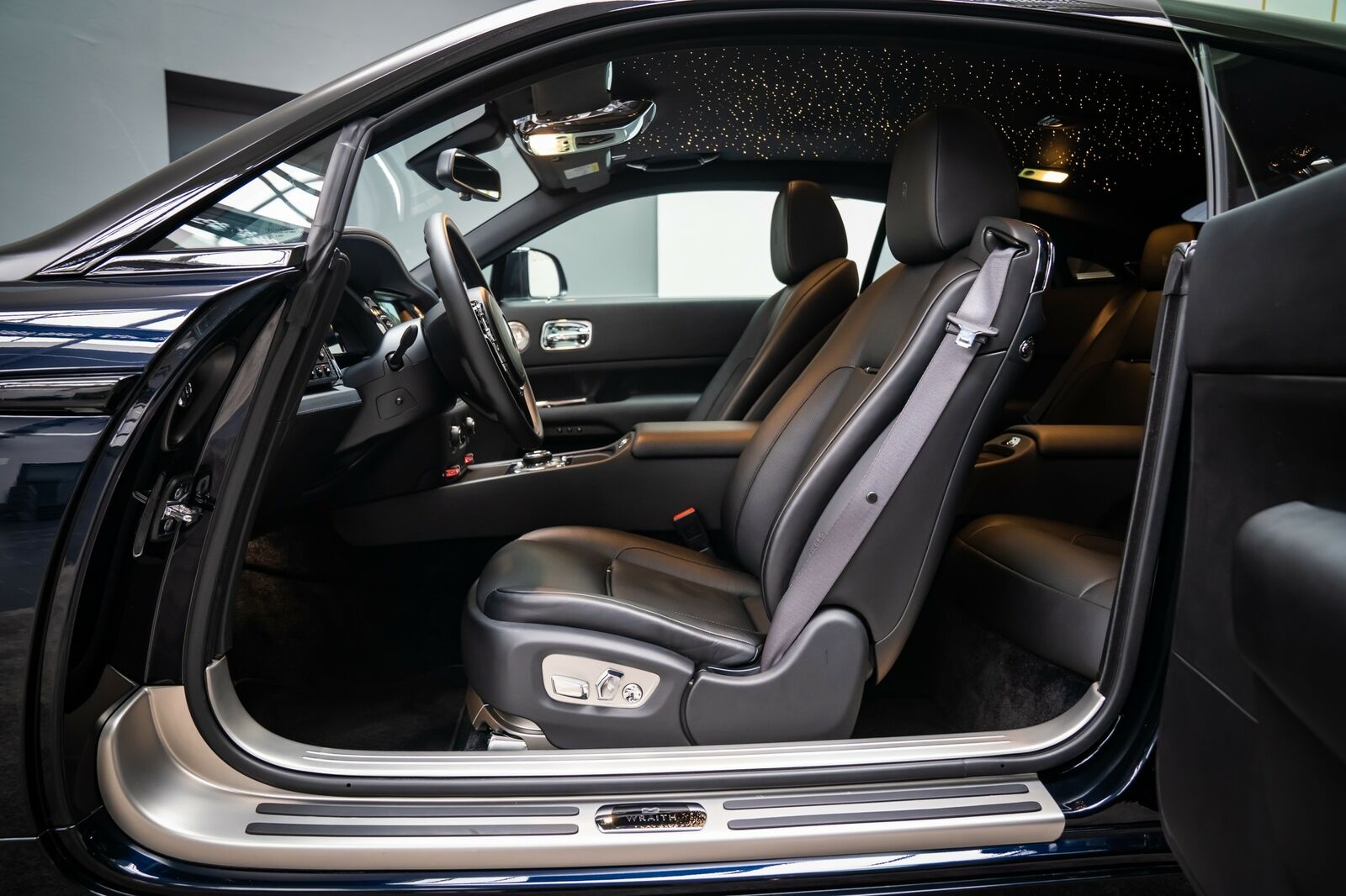 2019 Rolls-Royce Wraith BLACK BADGE, 3/19