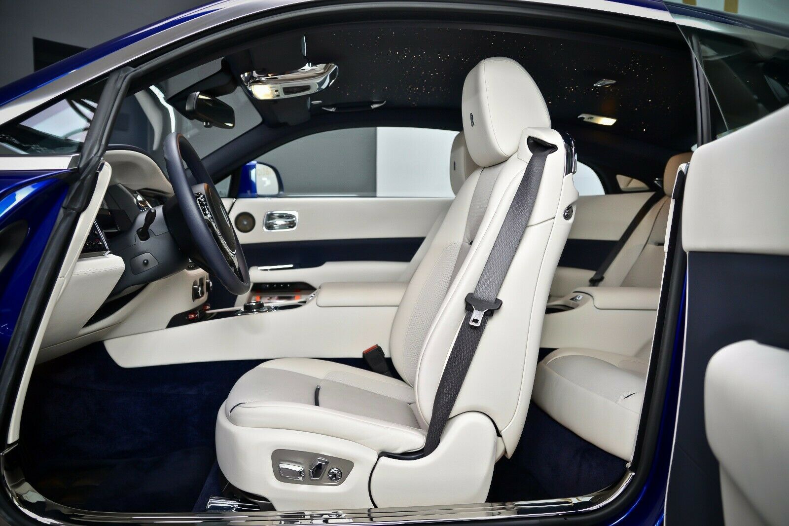 2017 Rolls-Royce Wraith, 2/18