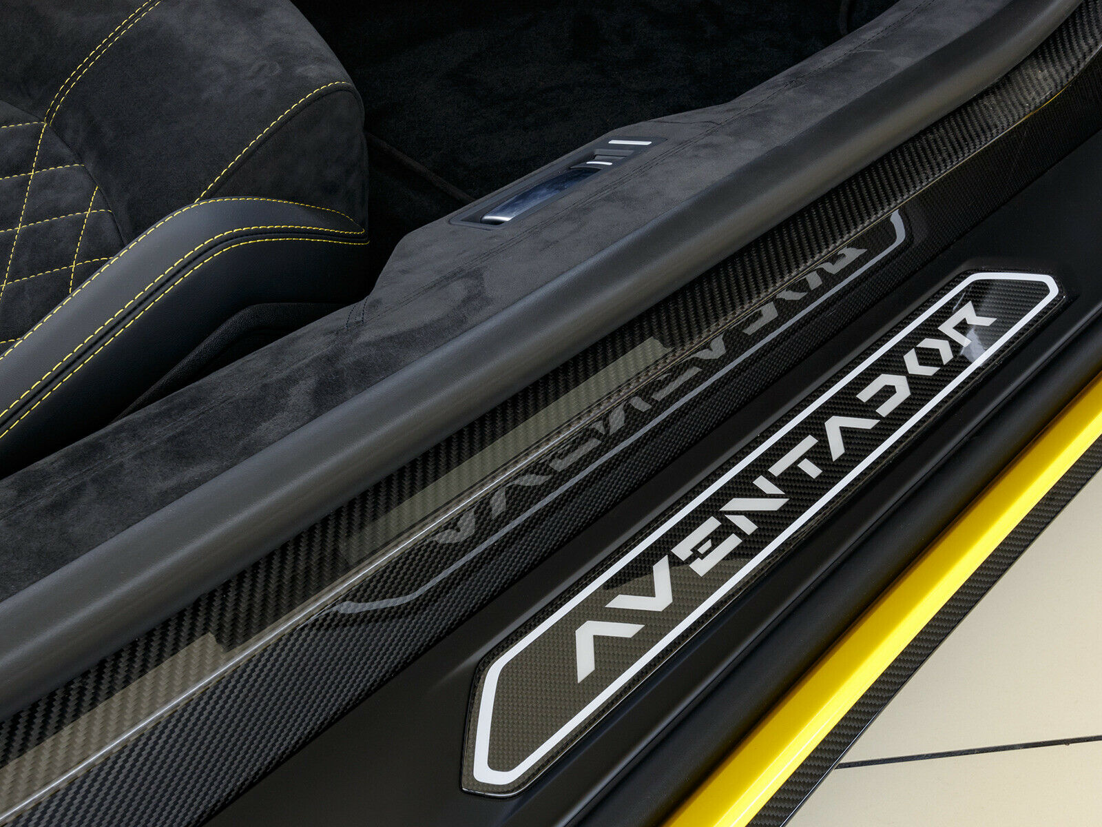 2018 Lamborghini Aventador S Roadster LP740-4, 9/10