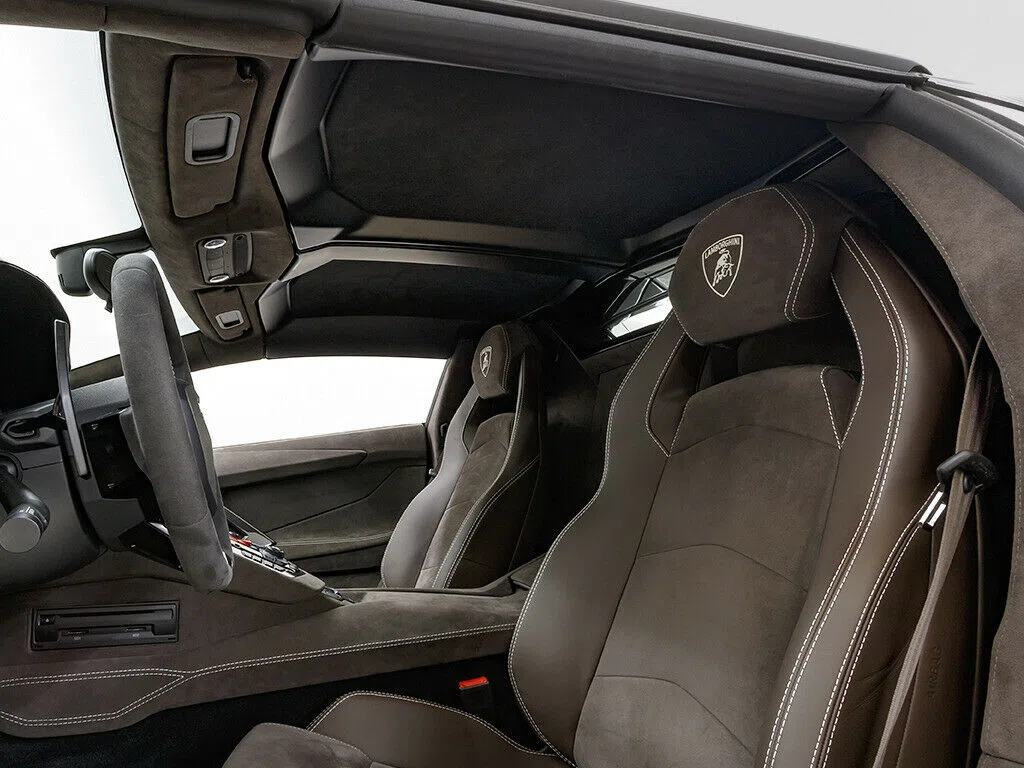 2018 Lamborghini Aventador S LP740-4 Roadster interior, seats, Alcantara Dunkelbraun