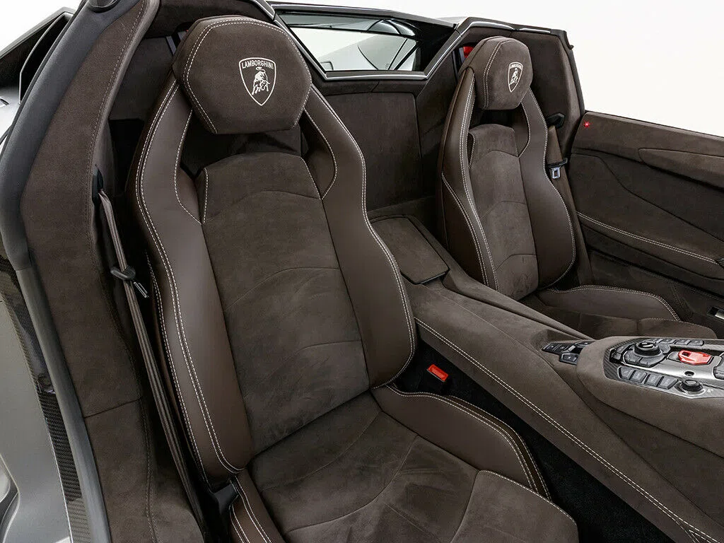 2018 Lamborghini Aventador S LP740-4 Roadster interior, seats, Alcantara Dunkelbraun