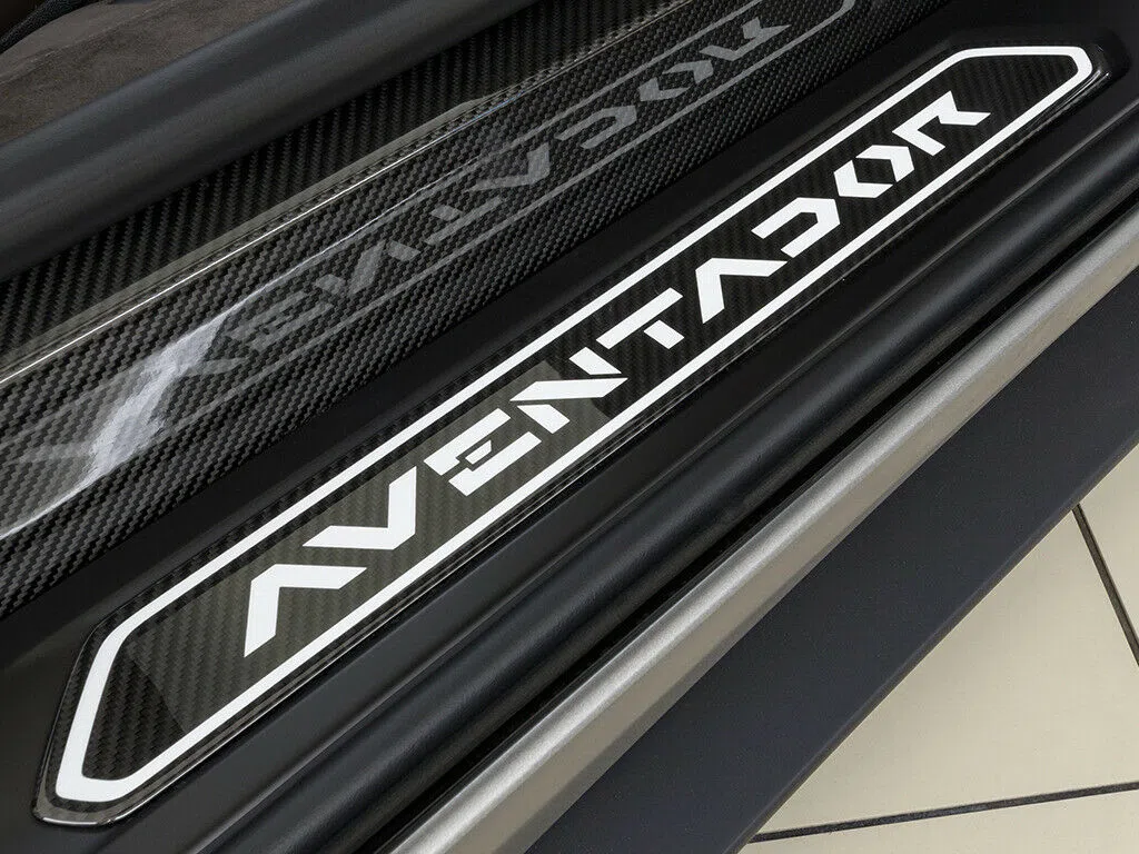 2018 Lamborghini Aventador S LP740-4 Roadster, detail