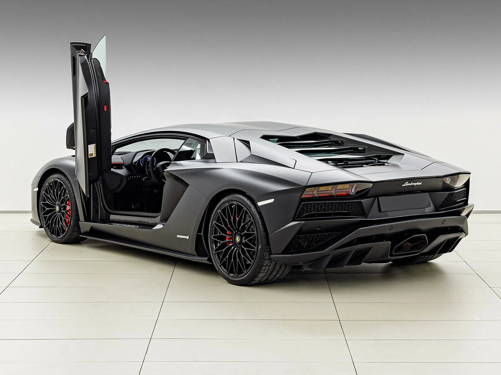 2018 Lamborghini Aventador S LP740-4 Coupe