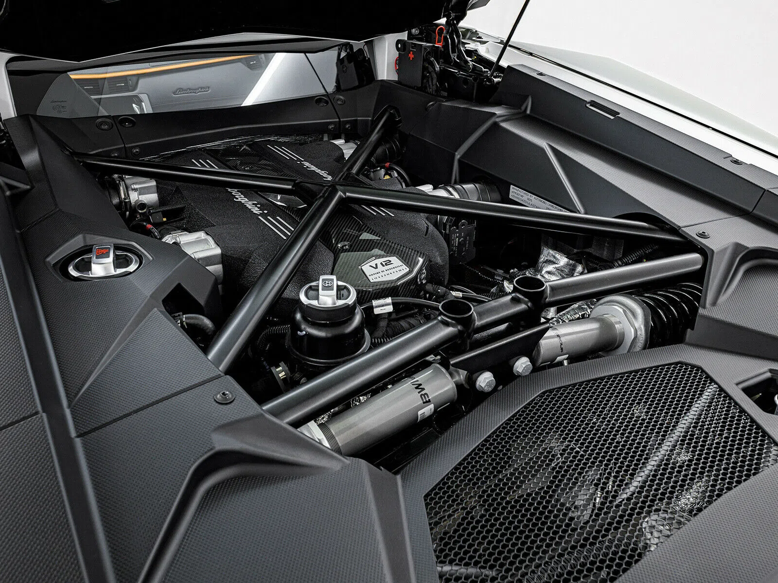 2018 Lamborghini Aventador S Coupe LP740-4 engine