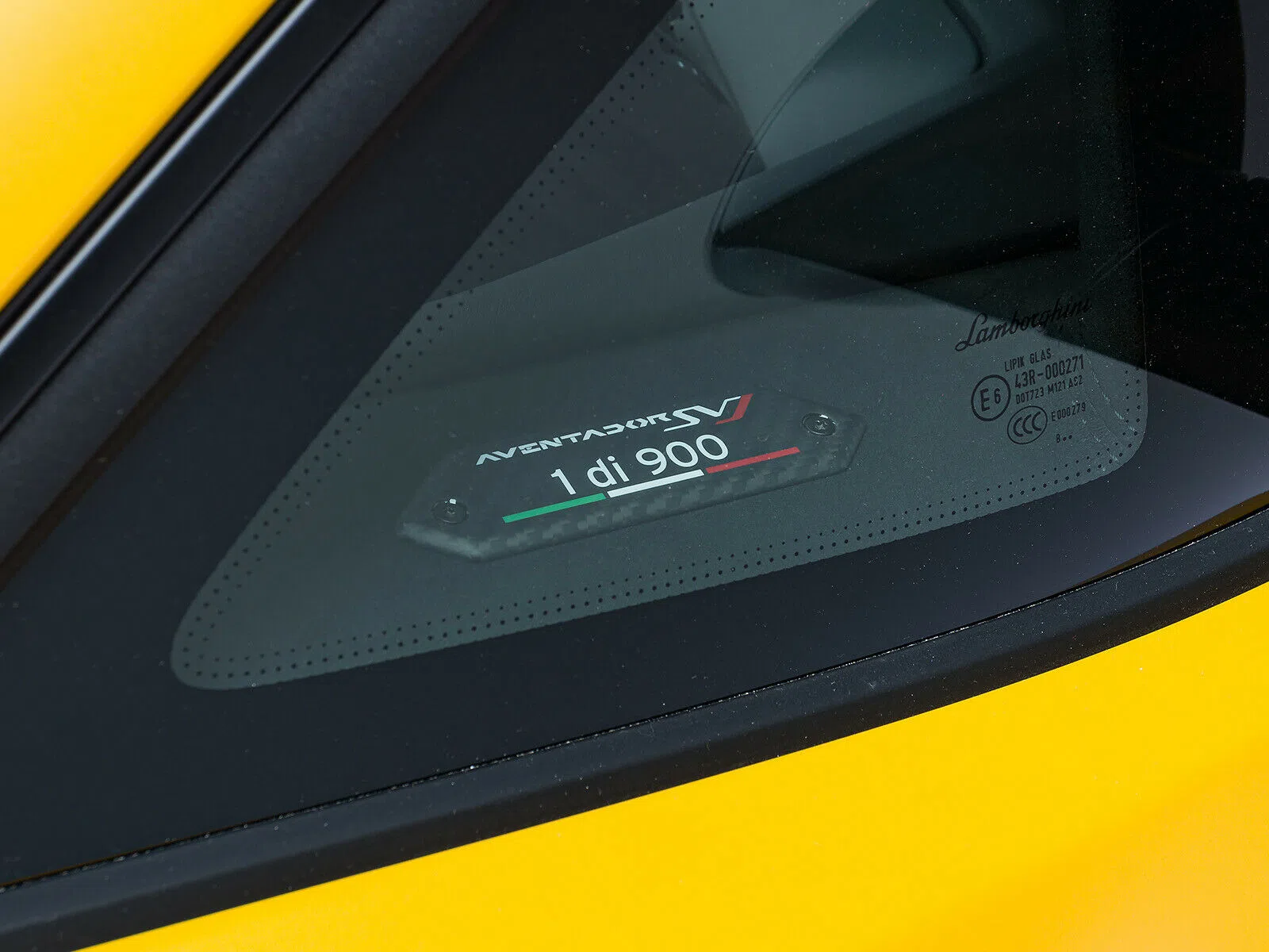 2019 Lamborghini Aventador SVJ Coupe LP770-4 interior, Alcantara Schwarz