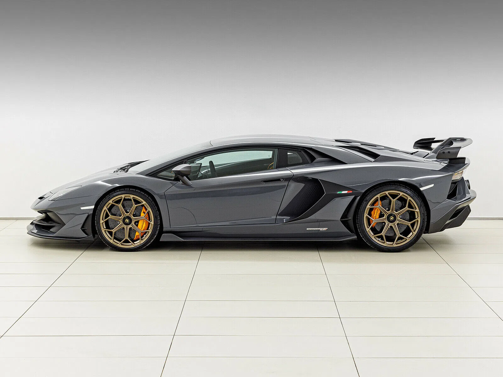 2019 Lamborghini Aventador SVJ Coupe LP770-4 for sale, exterior, Grigio Telesto