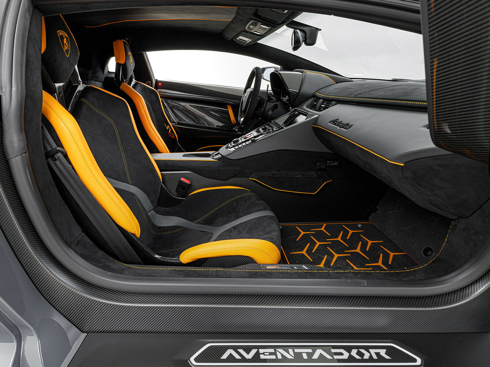 2019 Lamborghini Aventador SVJ Coupe LP770-4, 7/16