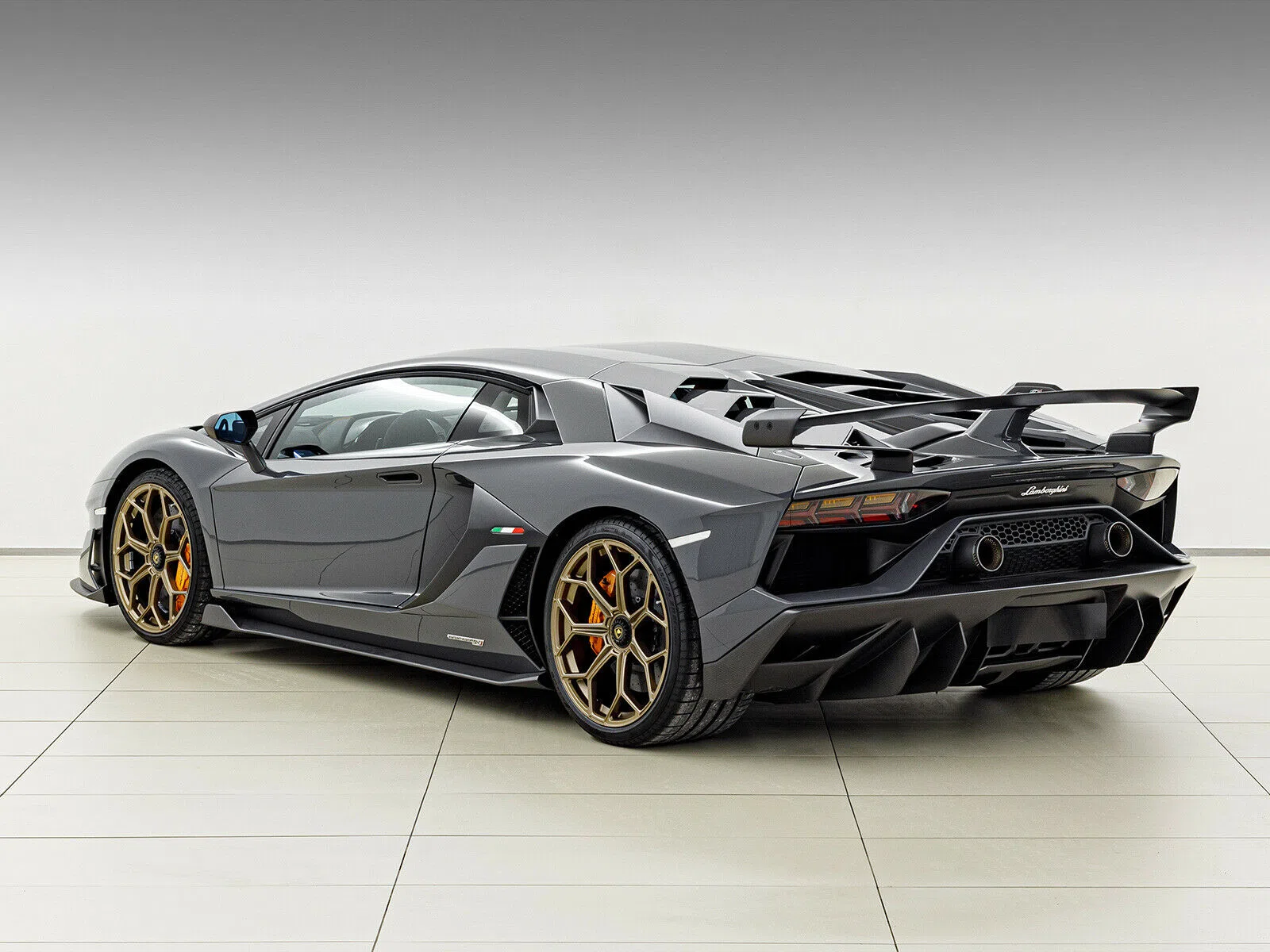 2019 Lamborghini Aventador SVJ Coupe LP770-4 for sale, exterior, Grigio Telesto