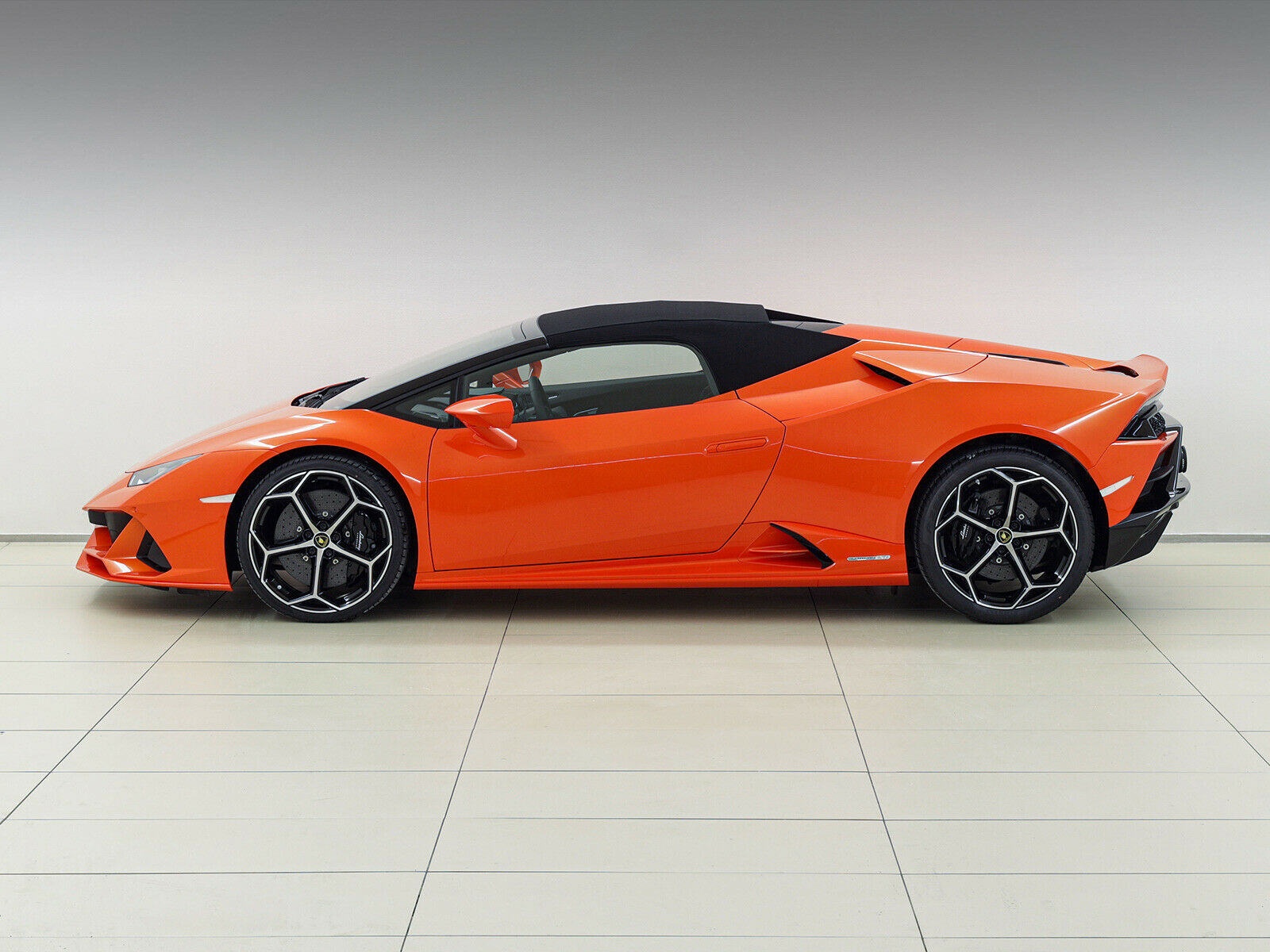 2020 Lamborghini Huracan EVO Spyder, 2/16