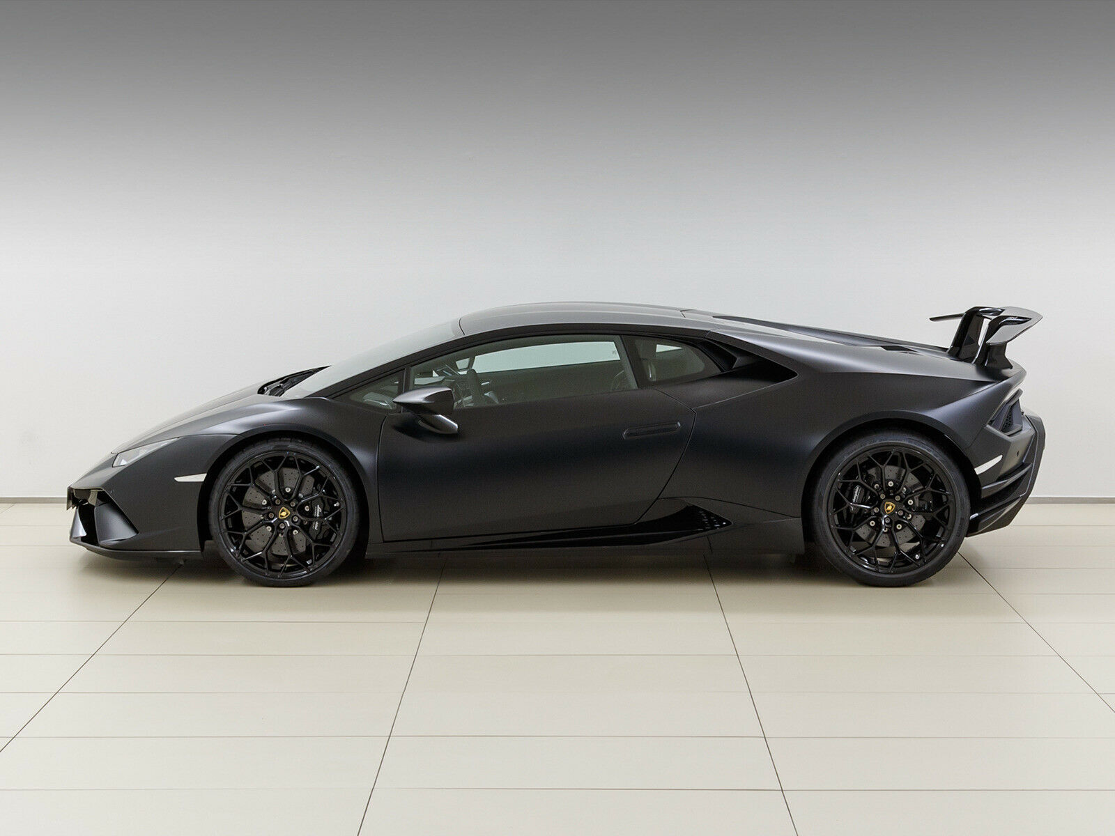 2018 Lamborghini Huracan Performante Coupe LP640-4, 2/12