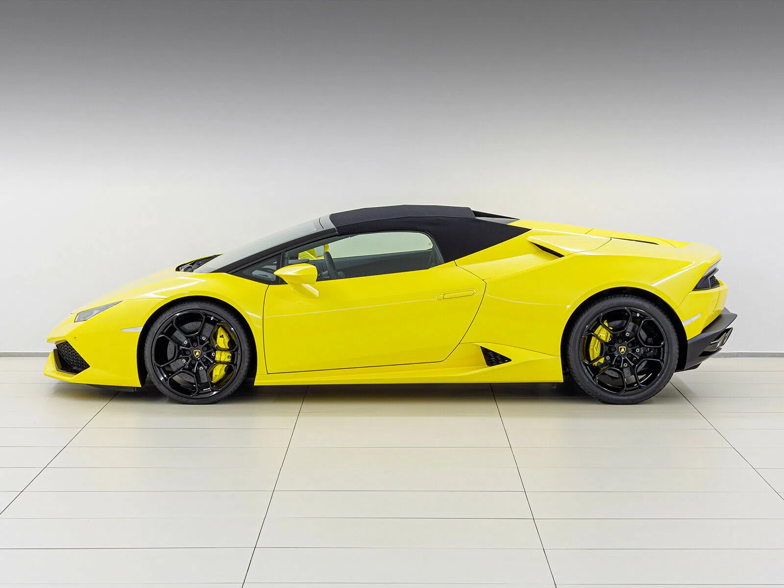 2019 Lamborghini Huracan LP610-4 Spyder