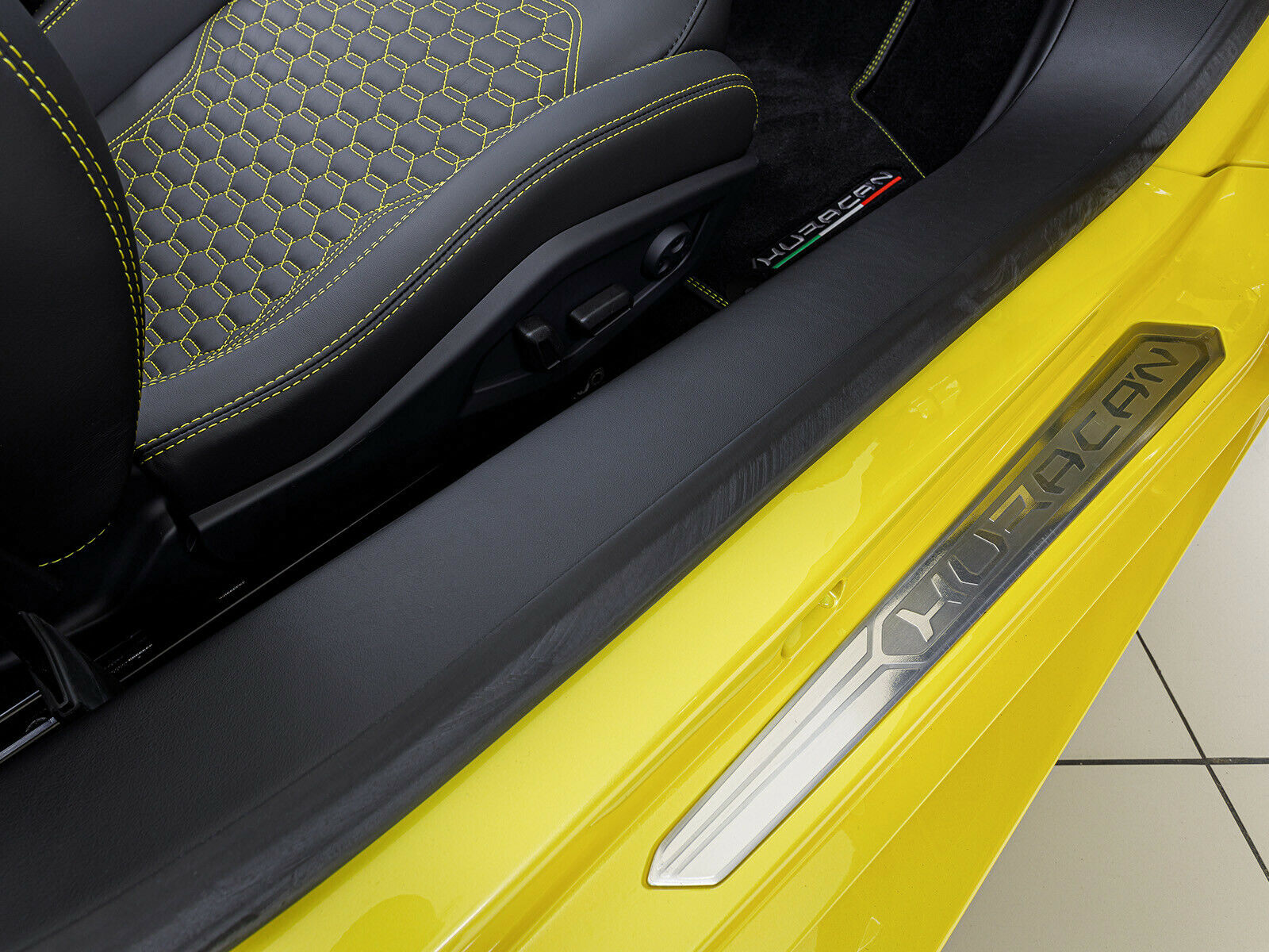 2019 Lamborghini Huracan LP610-4 Spyder, 12/14