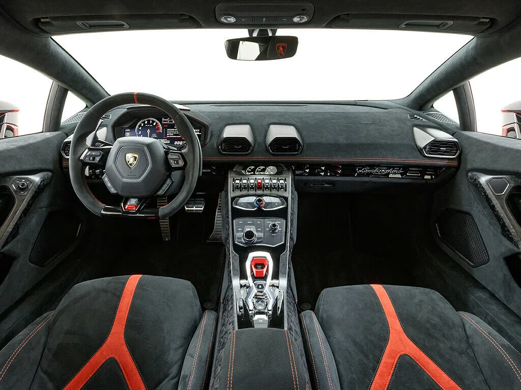 2018 Lamborghini Huracan Performante Coupe LP640-4 interior, dashboard, Alcantara Schwarz