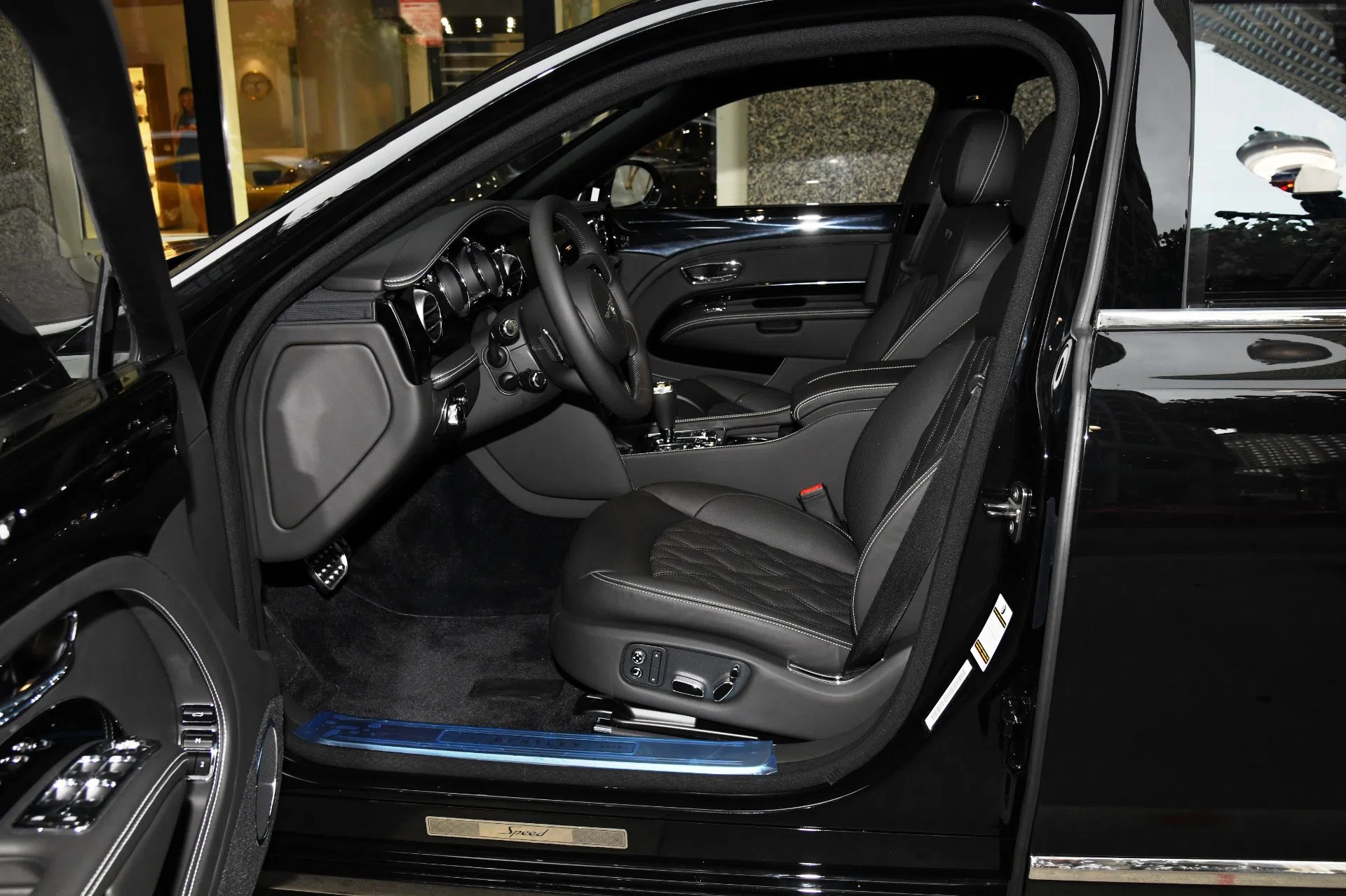 2019 Bentley Mulsanne Speed interior, Beluga