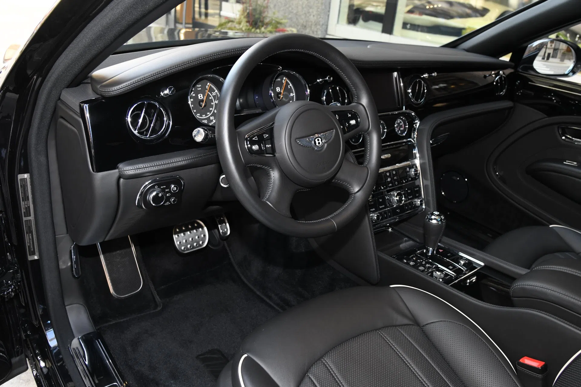 2017 Bentley Mulsanne interior, dashboard, Beluga Black