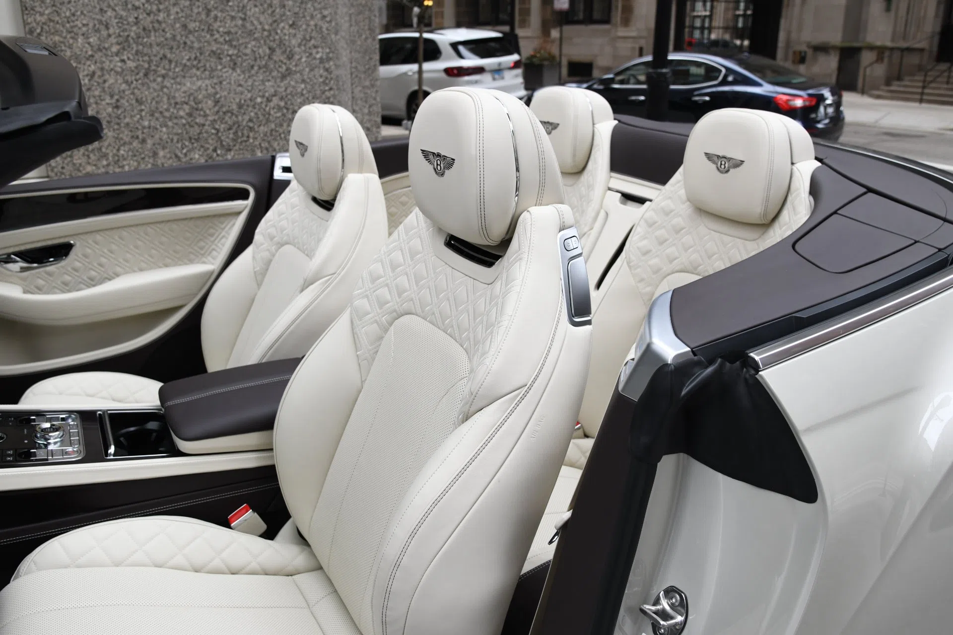 2020 Bentley Continental GTC interior, seats, LINEN