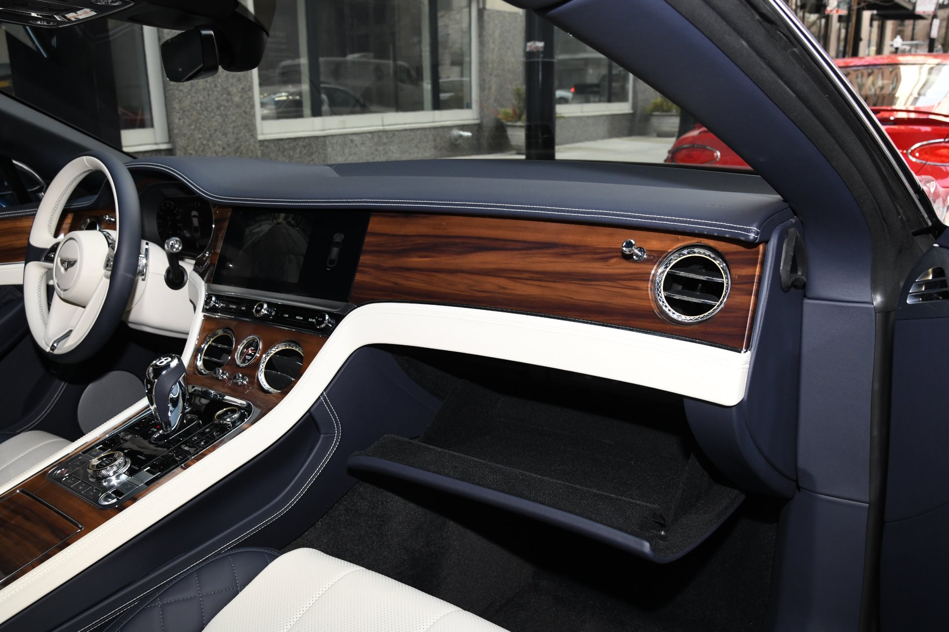 2020 Bentley Continental GT V8, 15/17