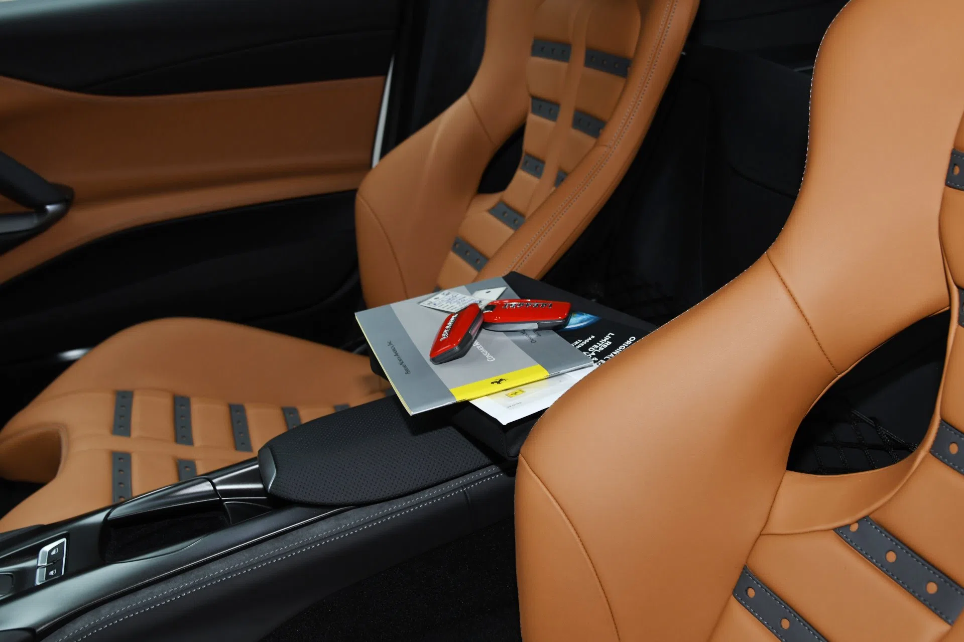 2020 Ferrari 812 Superfast interior, Leather Brown