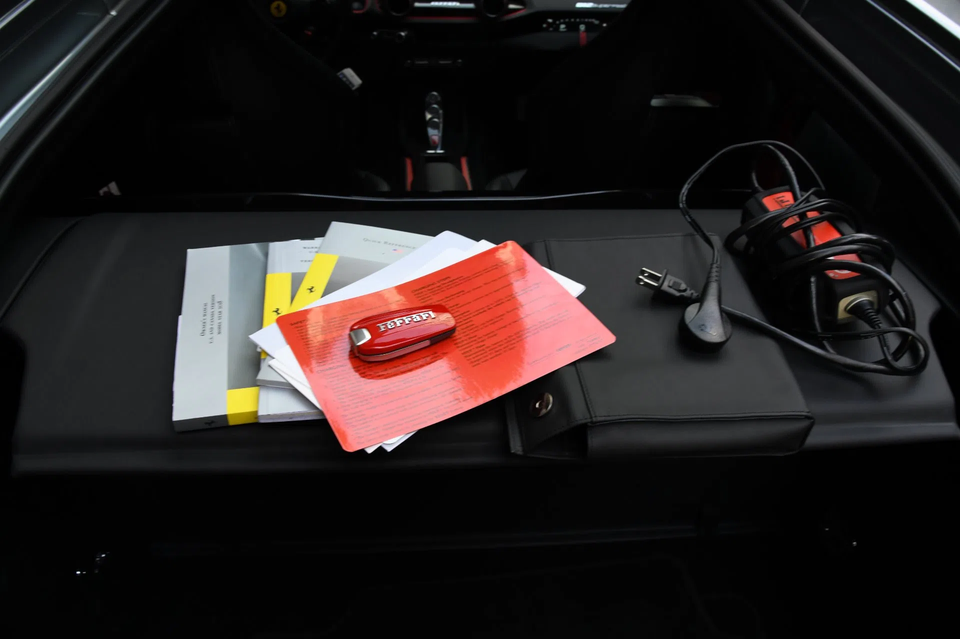 2018 Ferrari 812 Superfast interior, Nero & Rosso