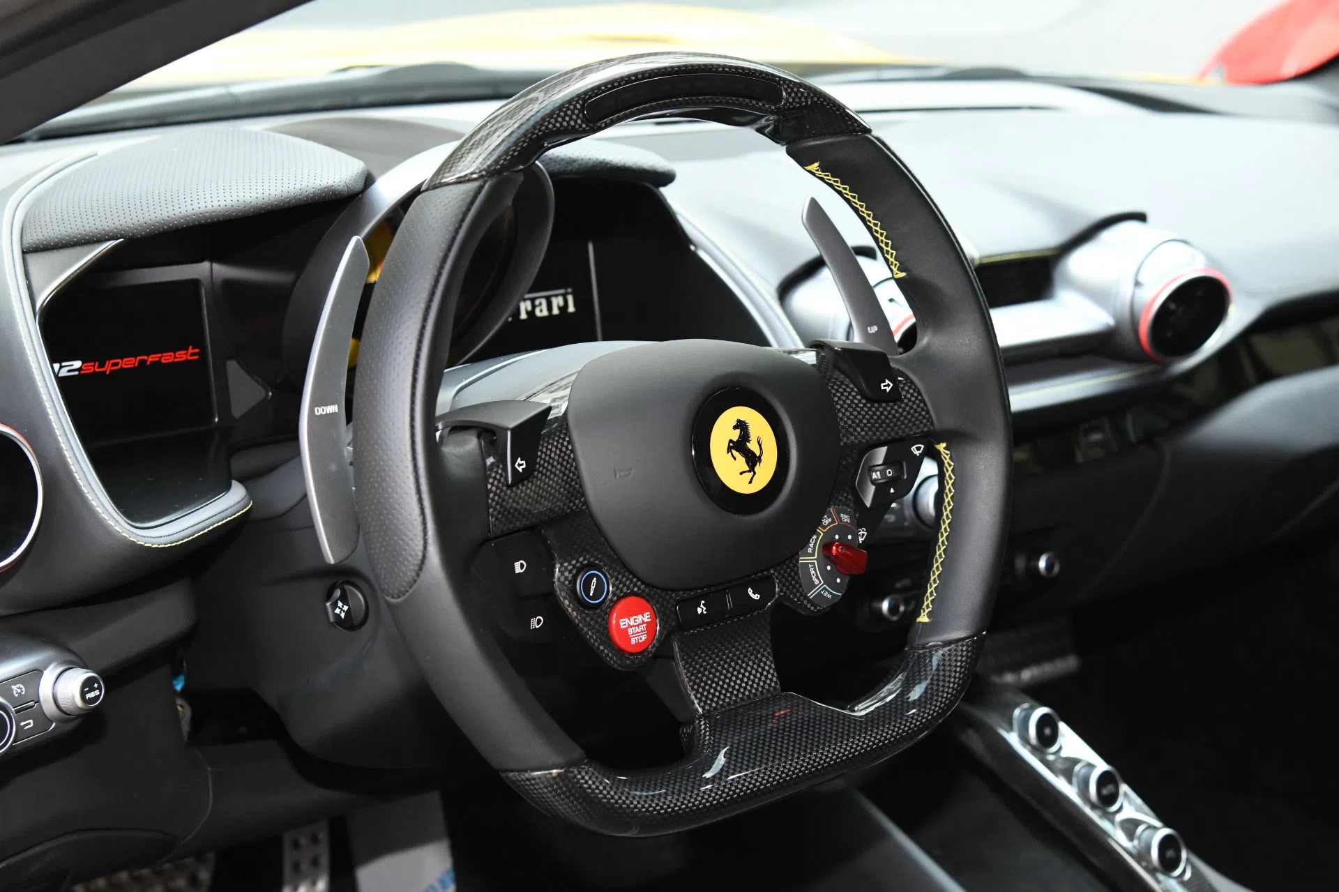 2018 Ferrari 812 Superfast interior, Nero