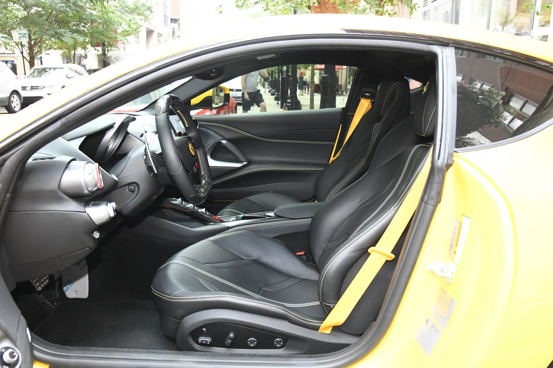 2018 Ferrari 812 Superfast interior, Nero