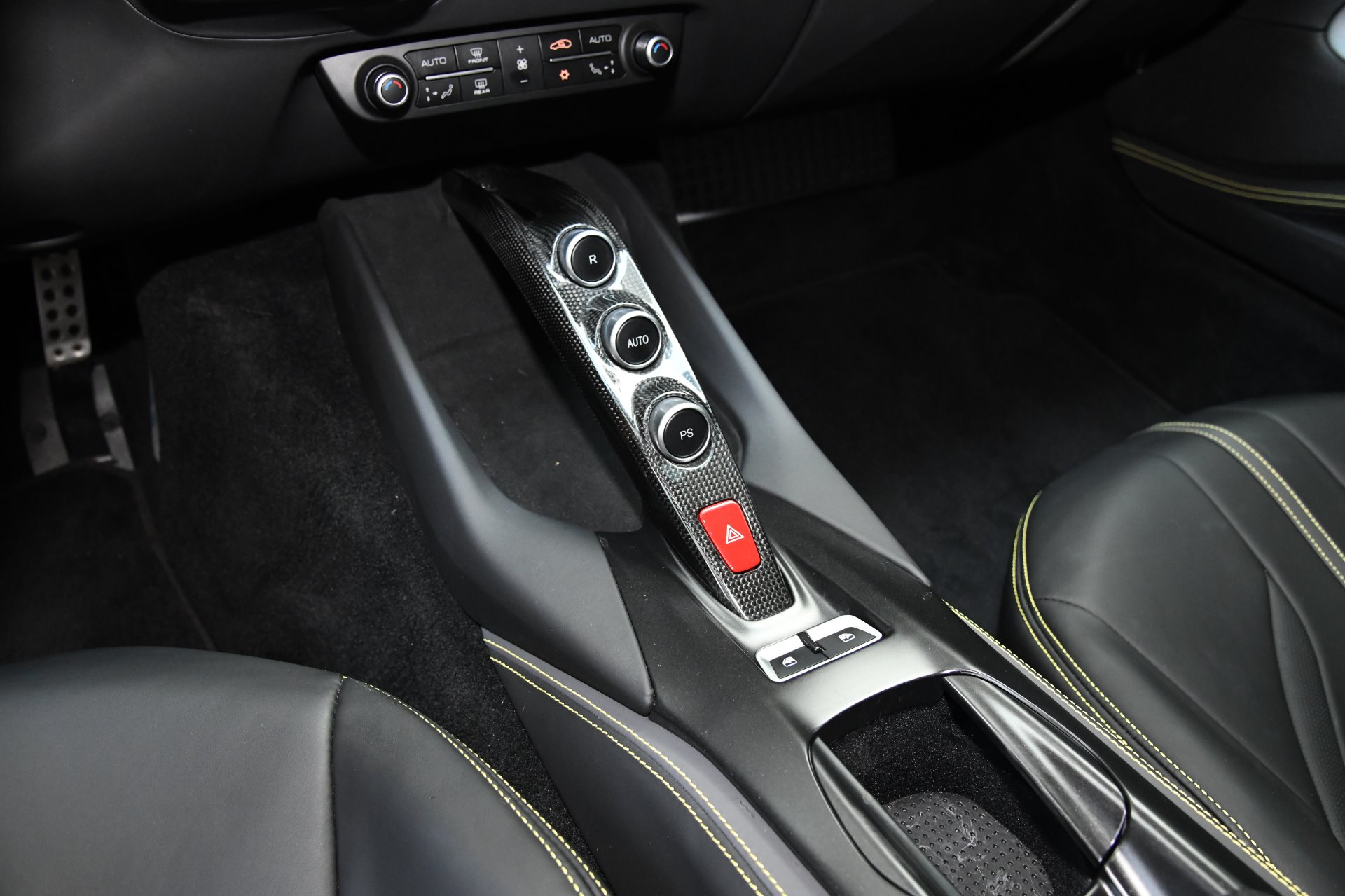 2018 Ferrari 812 Superfast, 17/20