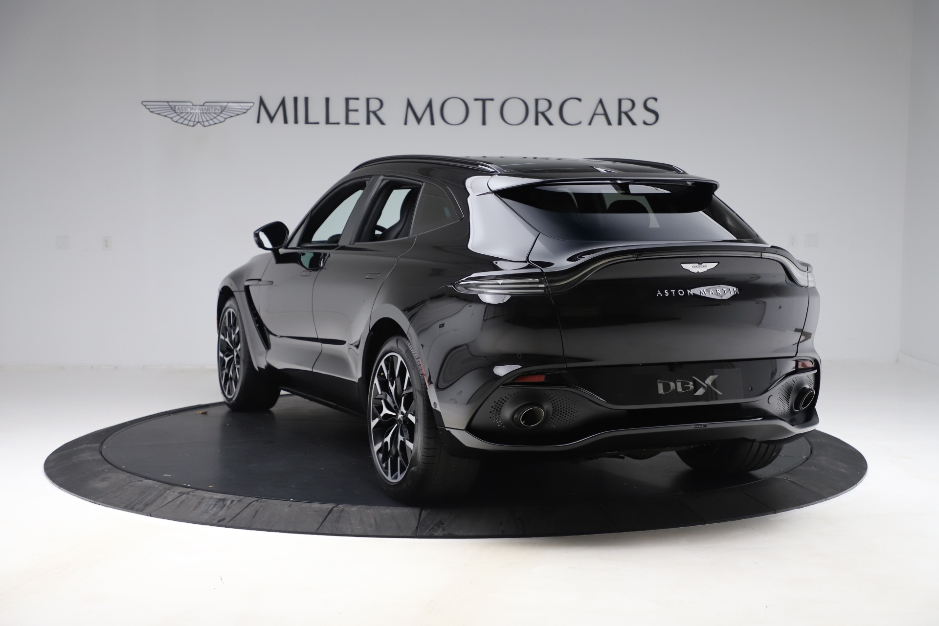 2020 Aston Martin DBX SUV, 7/20