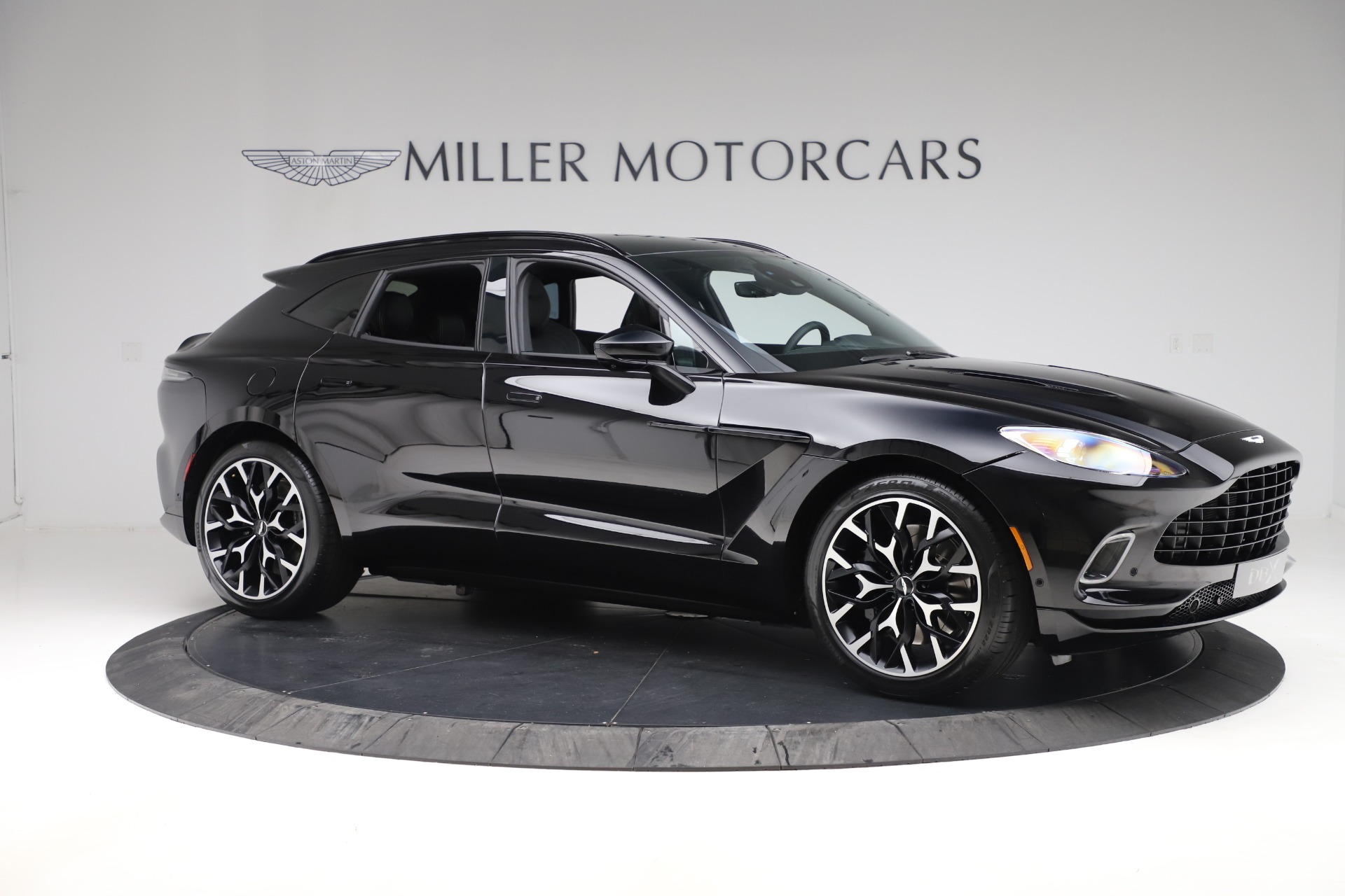2020 Aston Martin DBX SUV, 11/20