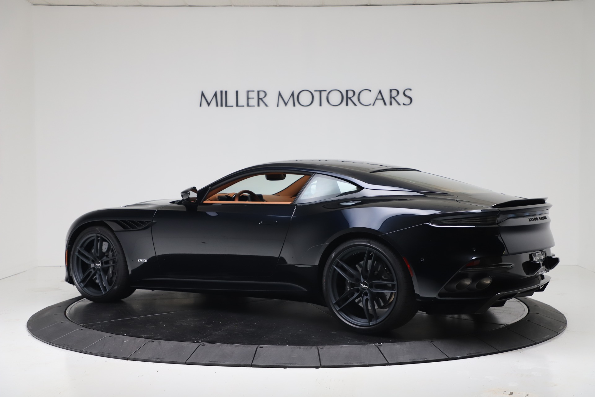 2020 Aston Martin DBS Superleggera Coupe, 6/20