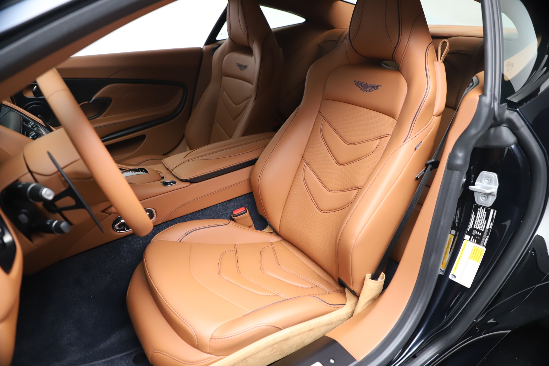 2020 Aston Martin DBS Superleggera Coupe, 15/20