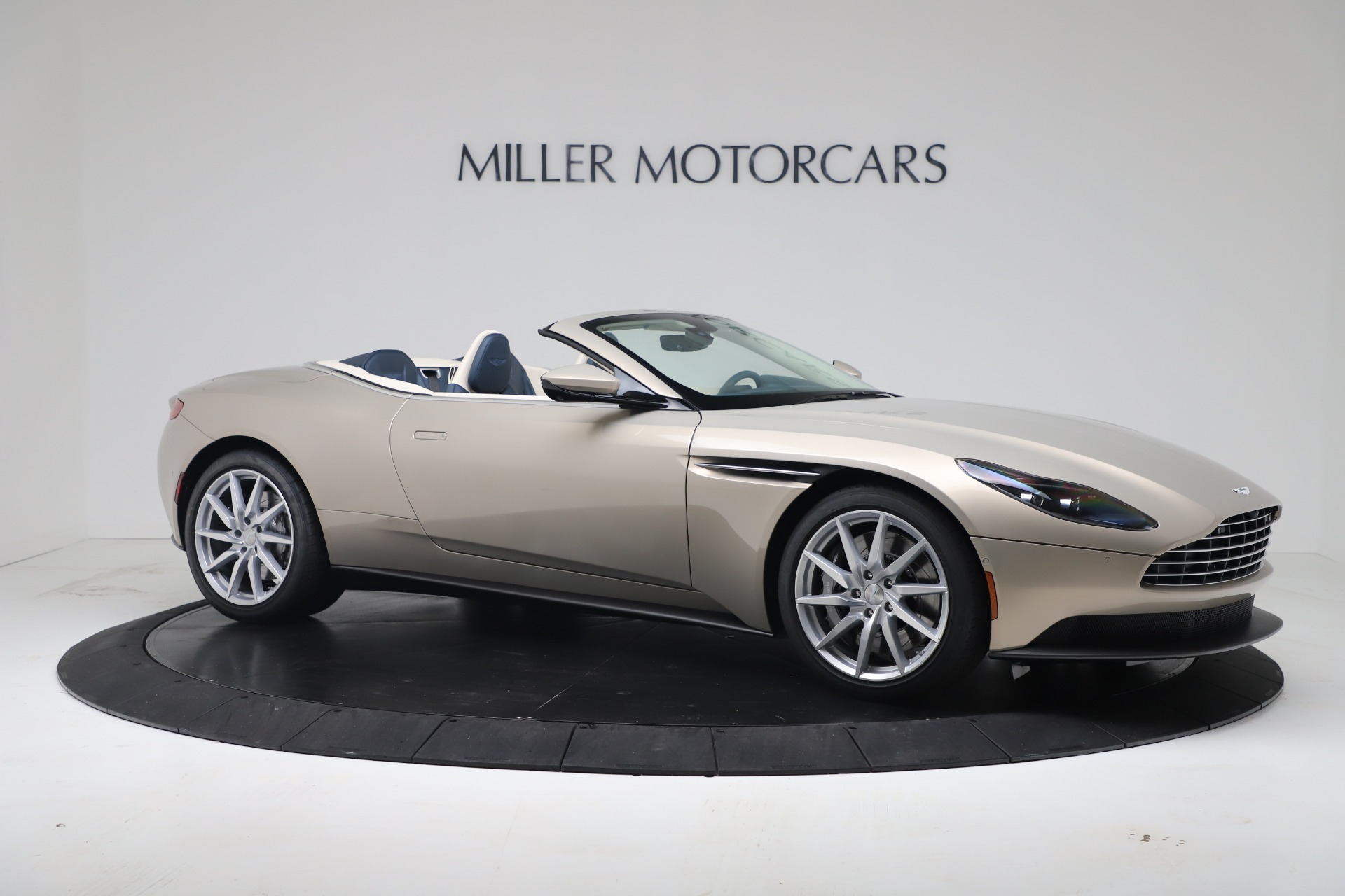 2020 Aston Martin DB11 Volante Convertible, 7/20