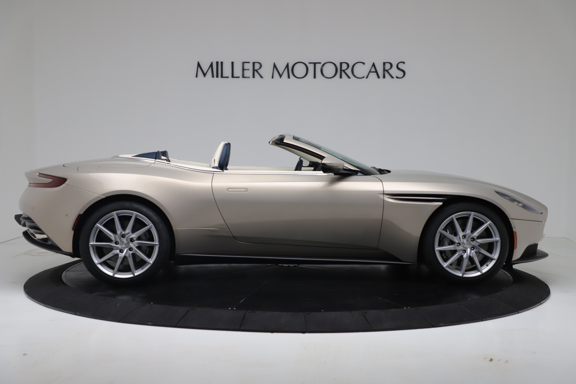 2020 Aston Martin DB11 Volante Convertible, 8/20