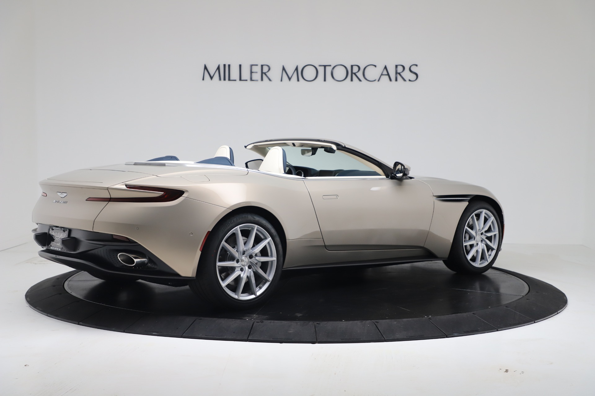 2020 Aston Martin DB11 Volante Convertible, 9/20