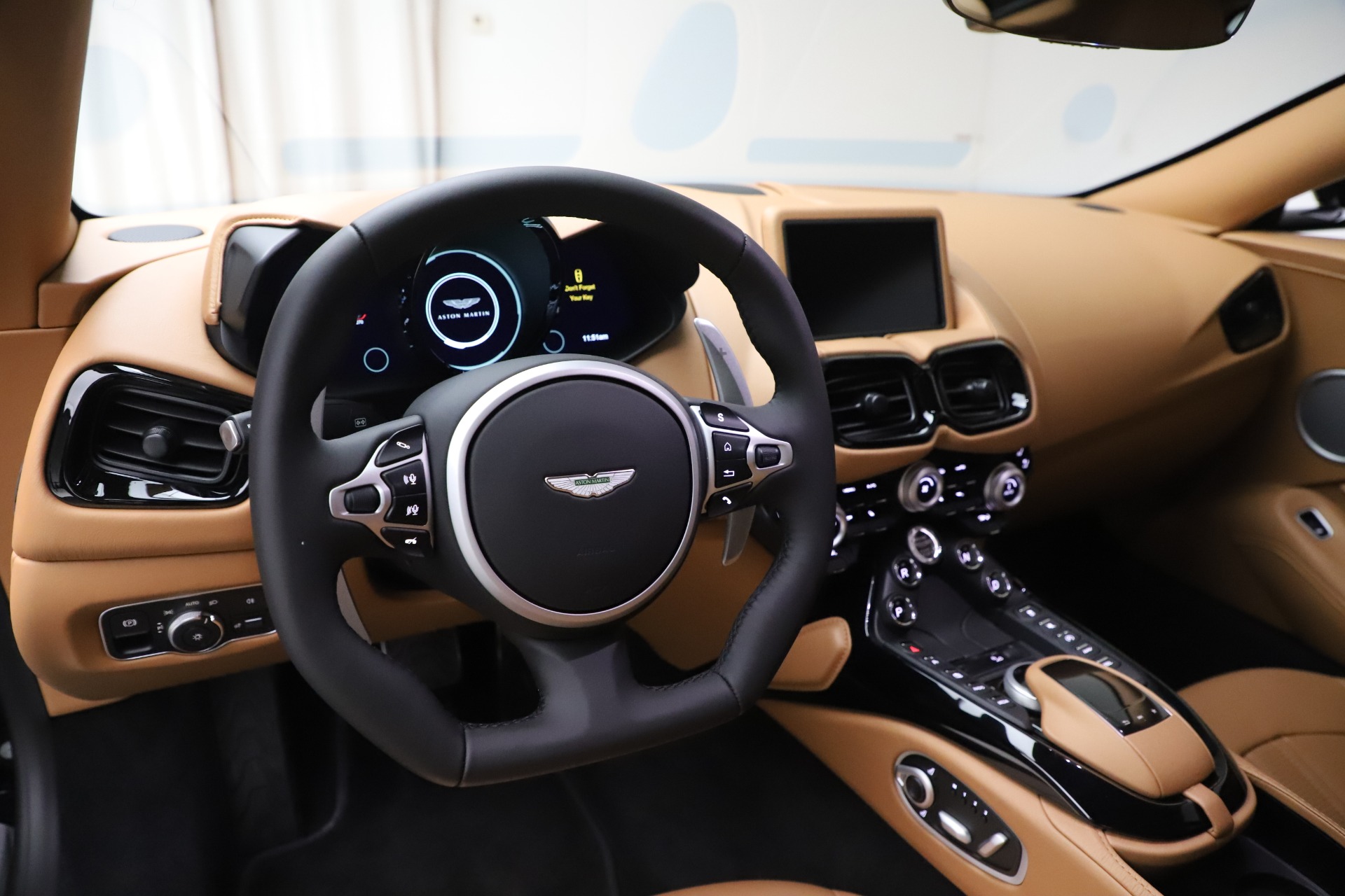 2020 ASTON MARTIN VANTAGE, 2/20