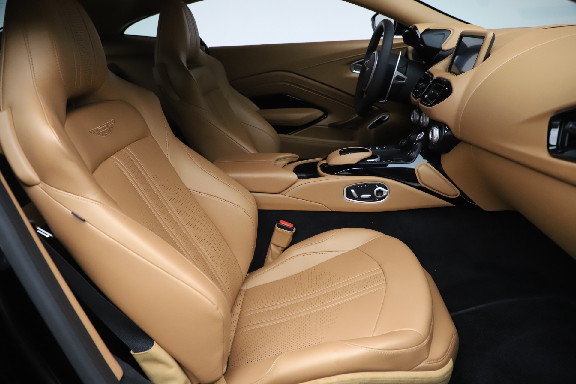 2020 ASTON MARTIN VANTAGE, 3/20
