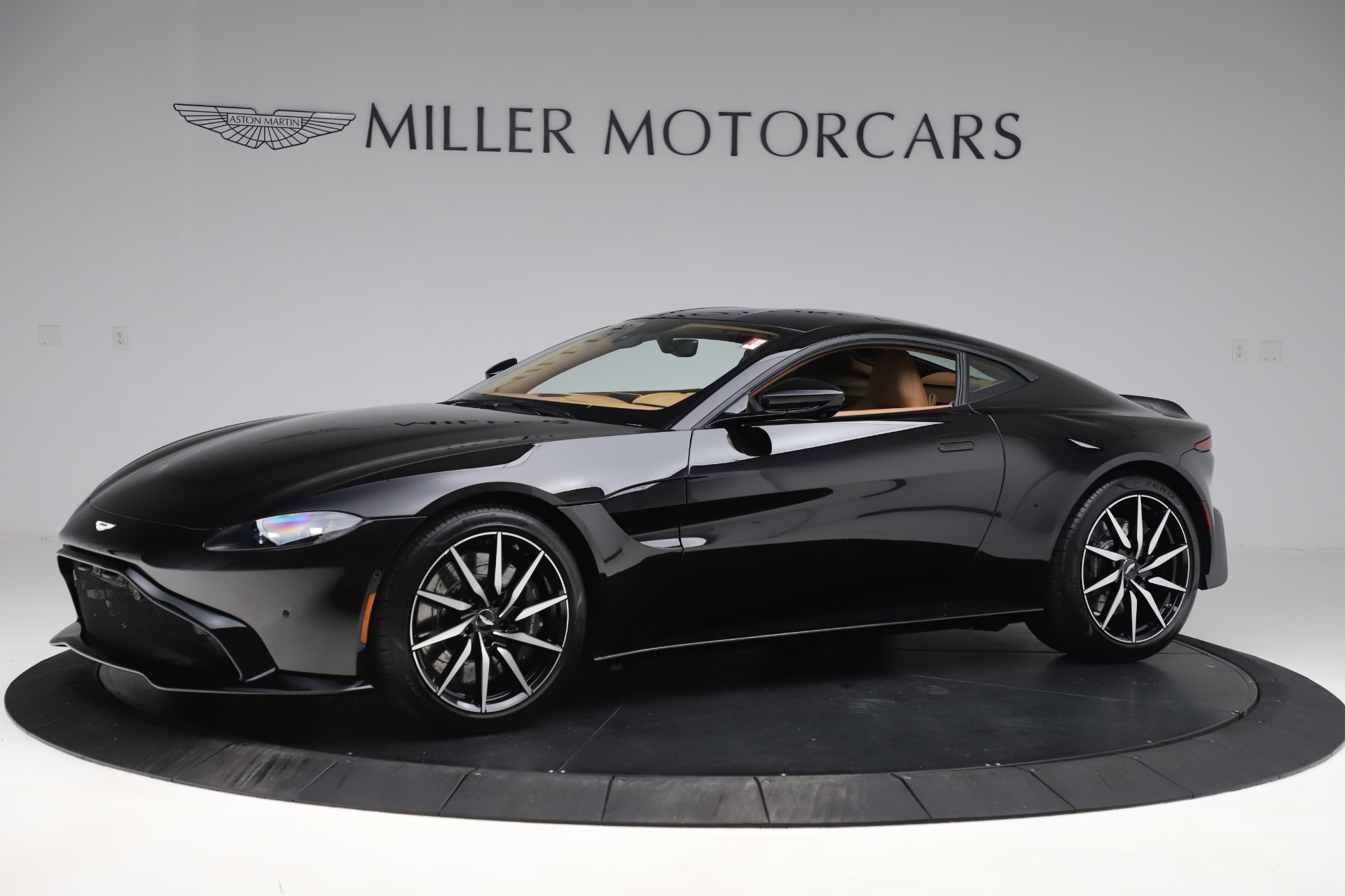 2020 ASTON MARTIN VANTAGE, 19/20