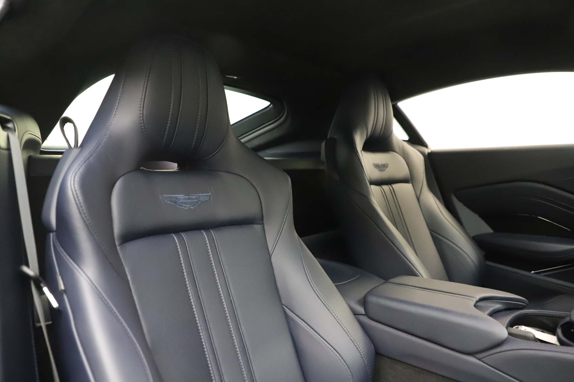 2020 Aston Martin Vantage Coupe, 13/17