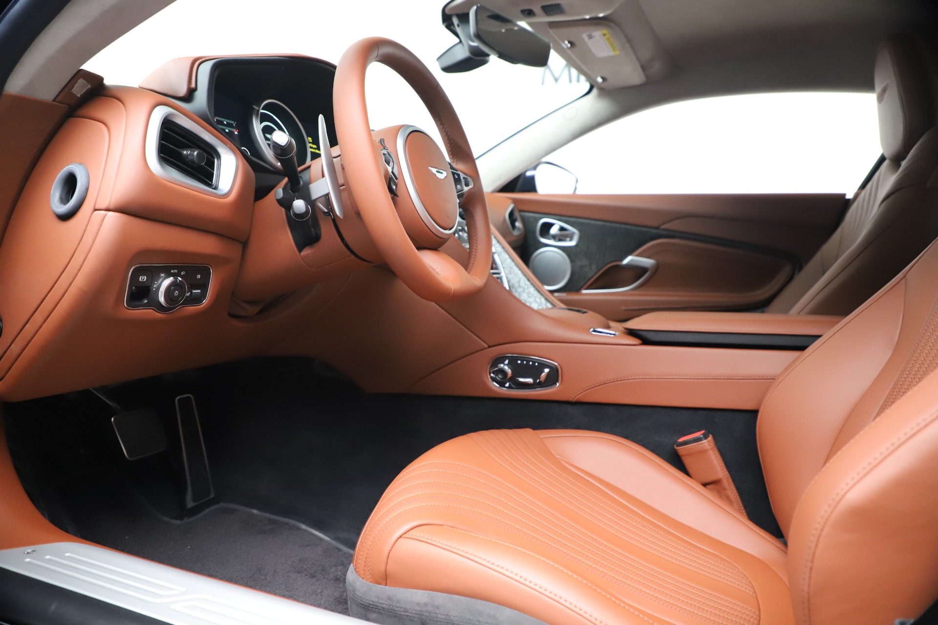 2020 Aston Martin DB11 V8 Coupe, 3/20